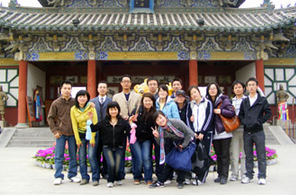 春風(fēng)楊柳千萬條，帥哥美女多妖嬈—新鄉(xiāng)踏青靚照集錦